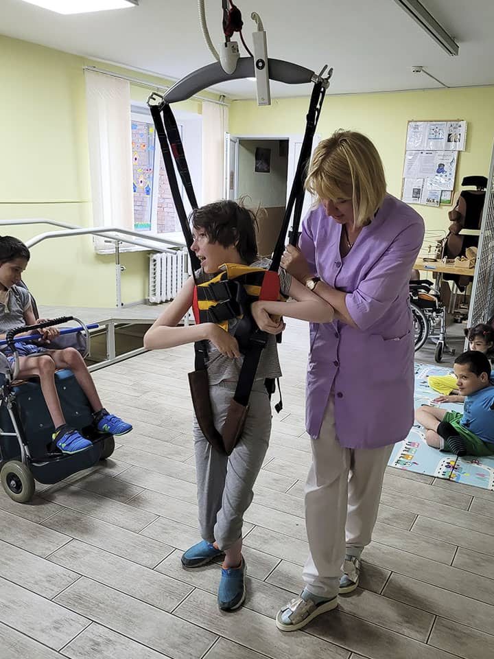 Lifting module in an orphanage
